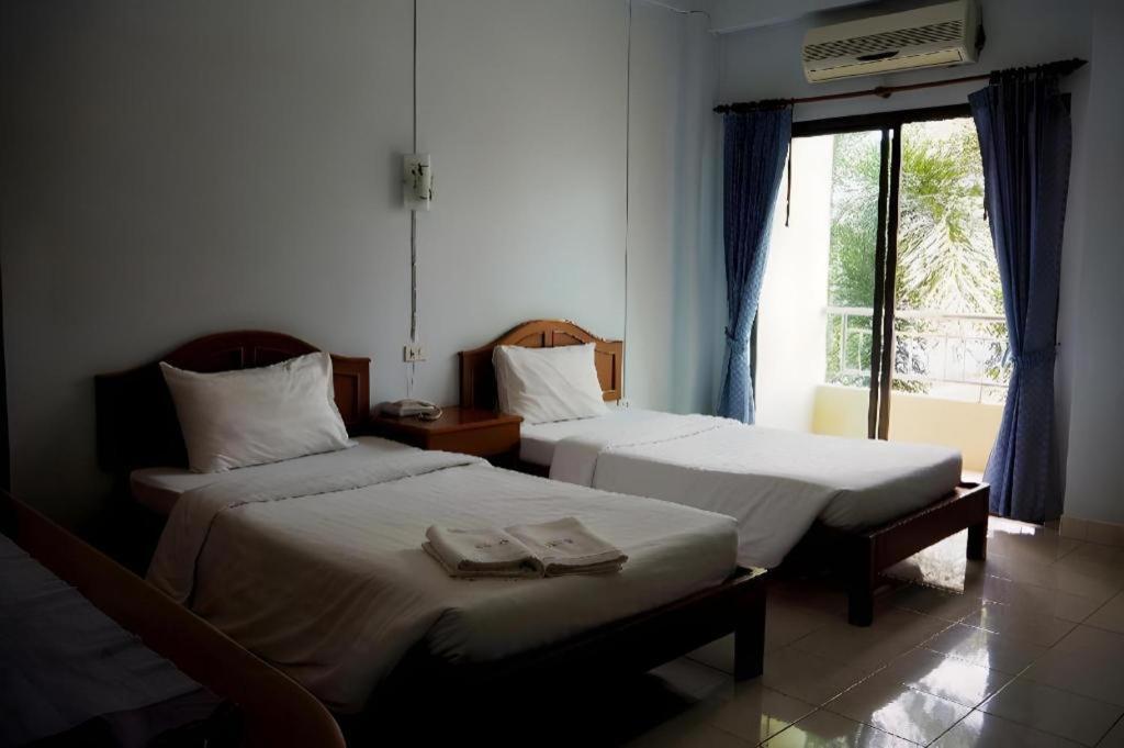 צ'ומפון Ritzy House Hotel מראה חיצוני תמונה