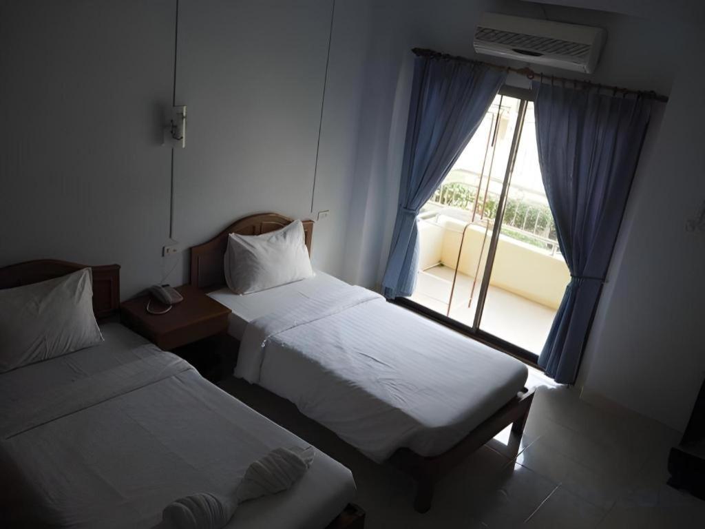צ'ומפון Ritzy House Hotel מראה חיצוני תמונה