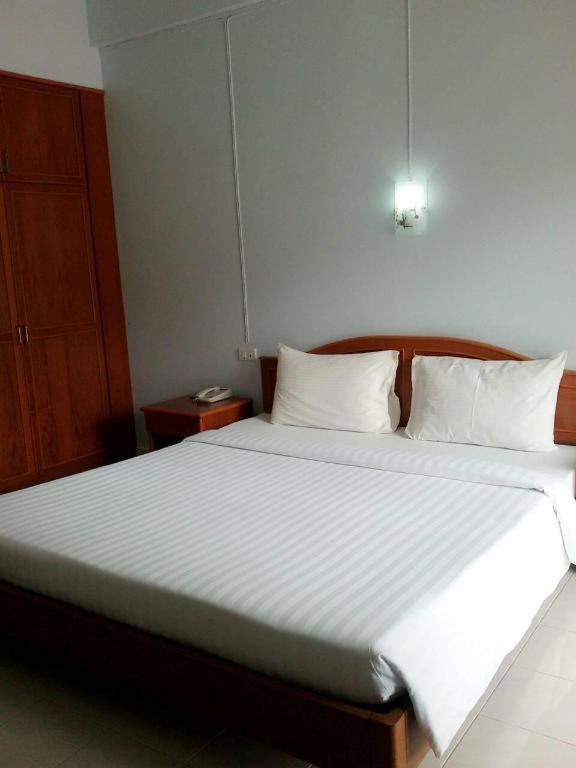 צ'ומפון Ritzy House Hotel מראה חיצוני תמונה