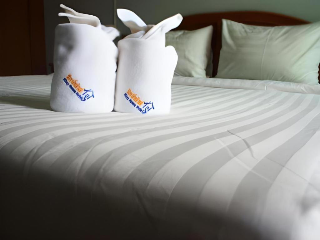 צ'ומפון Ritzy House Hotel מראה חיצוני תמונה