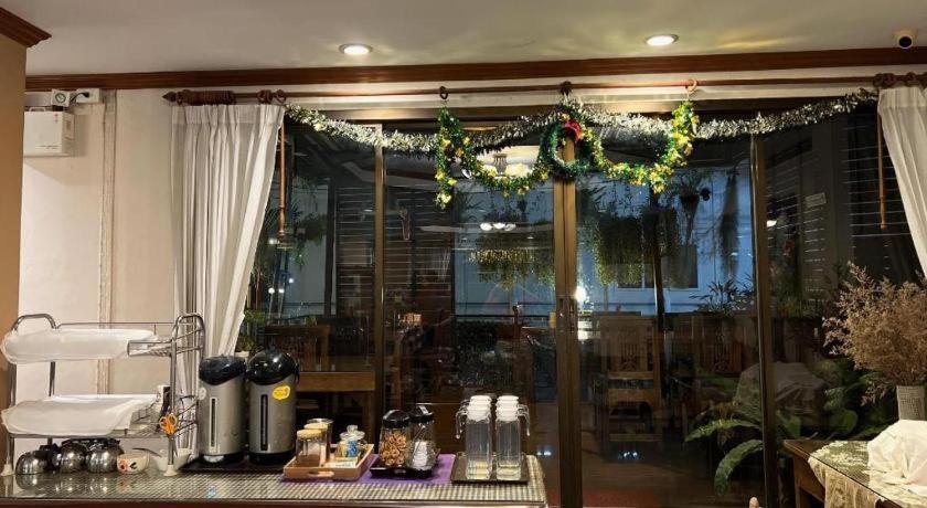 צ'ומפון Ritzy House Hotel מראה חיצוני תמונה