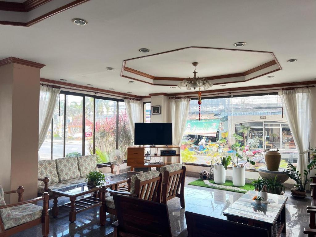 צ'ומפון Ritzy House Hotel מראה חיצוני תמונה