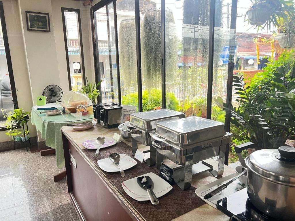 צ'ומפון Ritzy House Hotel מראה חיצוני תמונה
